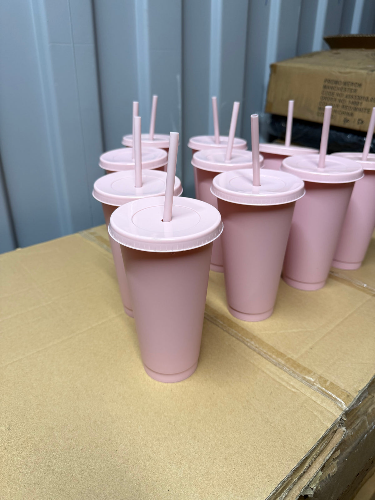 40 Pink Cold Cups & Lid & Straw best quality and perfect to personalise